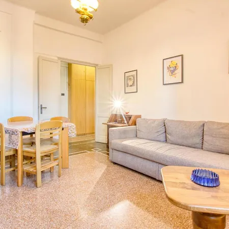 1 Bedroom In Lägenhet